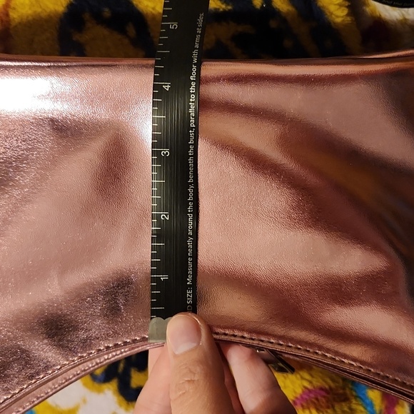 NWT Urban Outfitters Nunoo Vegan Faux Leather Metallic Shoulder Mini Bag - Picture 11 of 12
